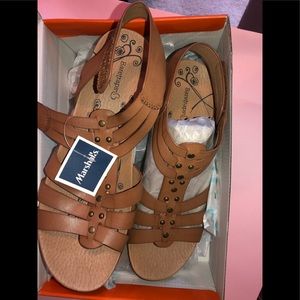 Brand new shoes! Bare trap size 11